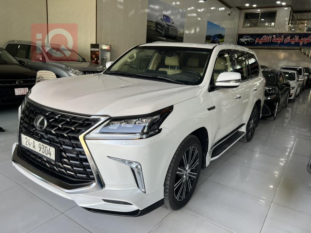 Lexus LX